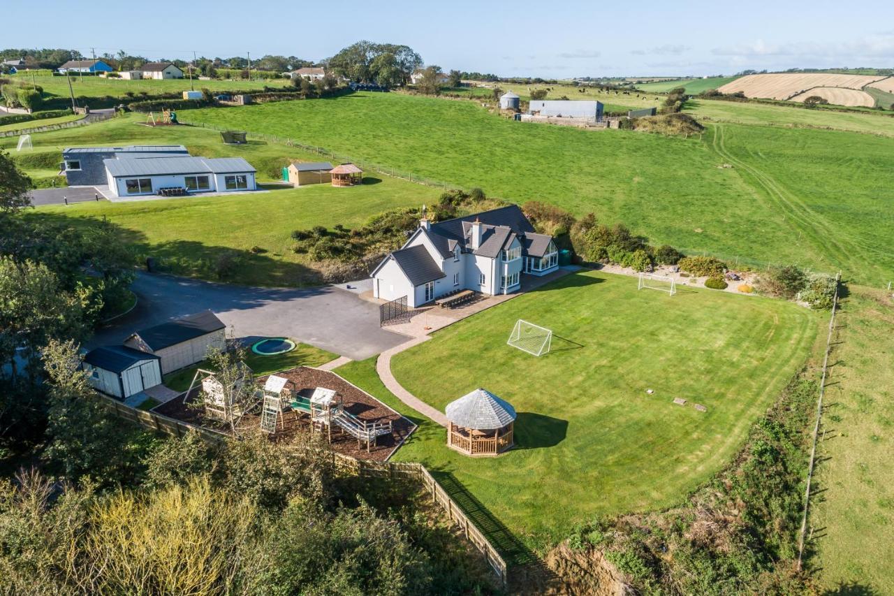 Four Winds,Kinsale Town,Exquisite Holiday Homes,Sleeps 26 外观 照片