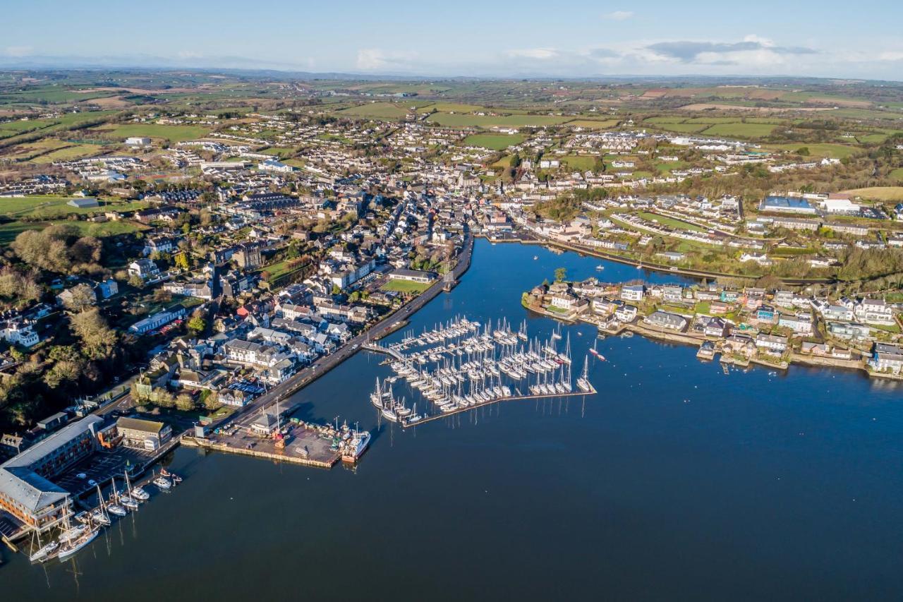 Four Winds,Kinsale Town,Exquisite Holiday Homes,Sleeps 26 外观 照片